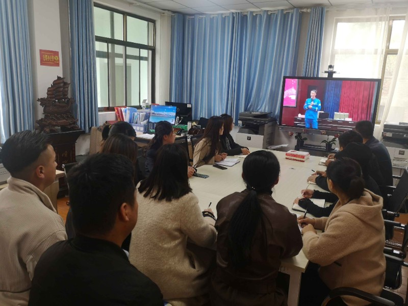 202111031635908468136023.jpg 10.14黨課開講啦.jpg